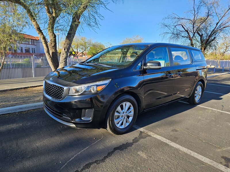 2017 Kia Sedona L  