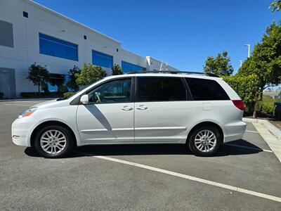 2009 Toyota Sienna XLE   - Photo 9 - San Diego, CA 92154