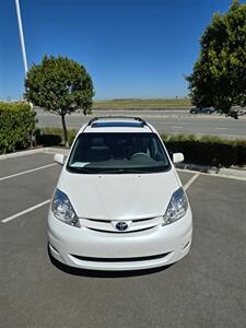 2009 Toyota Sienna XLE   - Photo 4 - San Diego, CA 92154