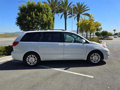 2009 Toyota Sienna XLE   - Photo 5 - San Diego, CA 92154