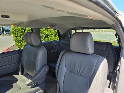 2009 Toyota Sienna XLE   - Photo 20 - San Diego, CA 92154