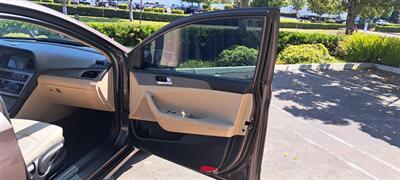 2016 Hyundai SONATA SE   - Photo 15 - San Diego, CA 92154