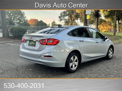 2018 Chevrolet Cruze LS Auto - Photo 5 - Davis, CA 95618