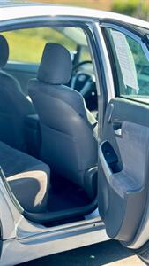 2010 Toyota Prius I   - Photo 8 - Davis, CA 95618
