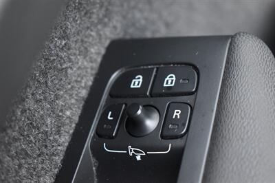 2023 Volvo XC40 B5 Ultimate Dark Theme   - Photo 19 - Heber City, UT 84032