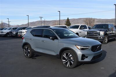 2023 Volvo XC40 B5 Ultimate Dark Theme SUV