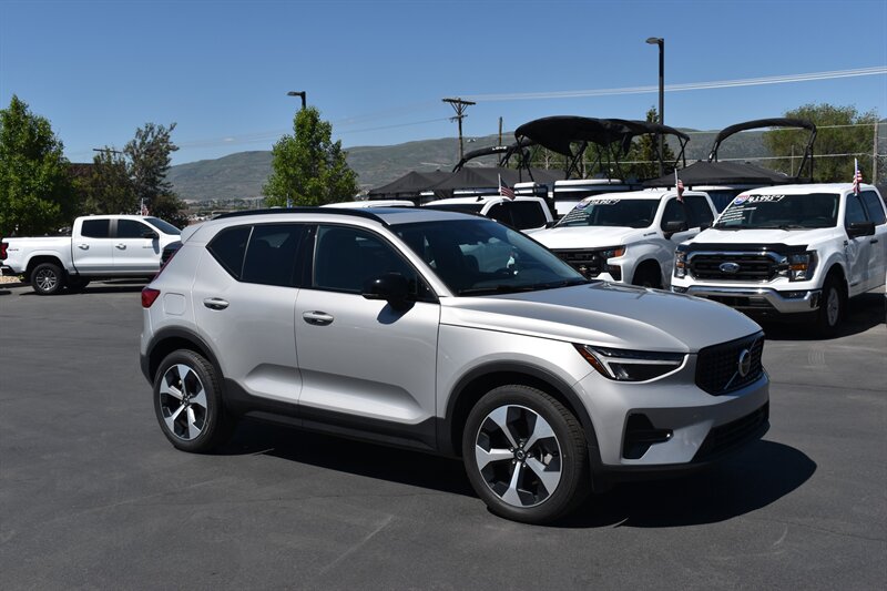 2024 Volvo XC40 B5 Core Bright Theme - Photo 1 - Heber City, UT 84032