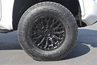 2025 Toyota Tacoma SR5   - Photo 10 - Heber City, UT 84032