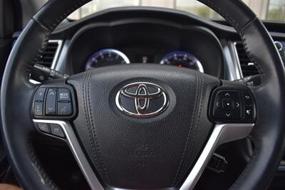 2016 Toyota Highlander XLE   - Photo 38 - Heber City, UT 84032