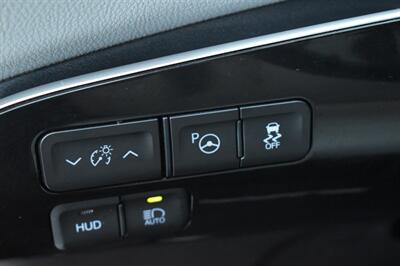 2017 Toyota Prius Four Touring   - Photo 19 - Heber City, UT 84032