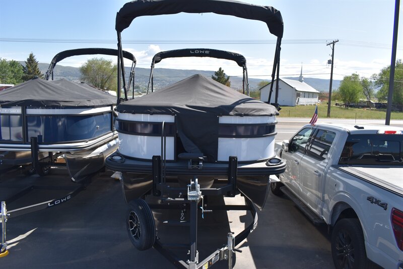 2025 Lowe SF212 150hp  