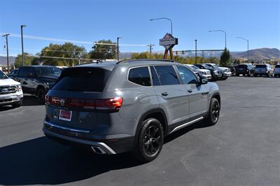 2024 Volkswagen Atlas Peak Edition SE 4Motion - Photo 5 - Heber City, UT 84032