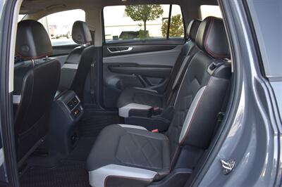 2024 Volkswagen Atlas Peak Edition SE 4Motion - Photo 14 - Heber City, UT 84032