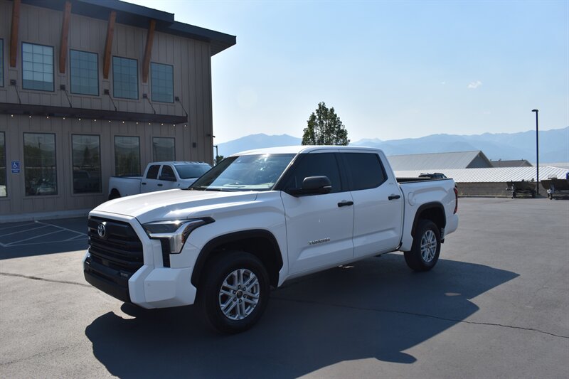 2023 Toyota Tundra SR5  