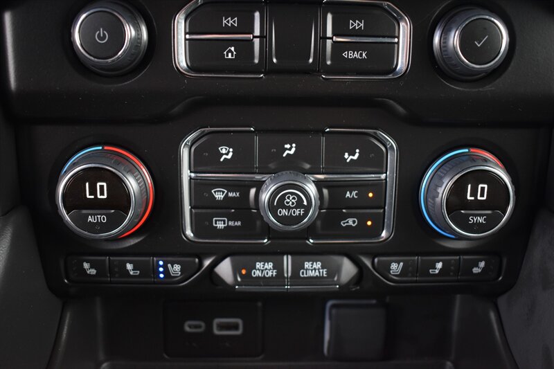 2024 Chevrolet Suburban High Country - Photo 30