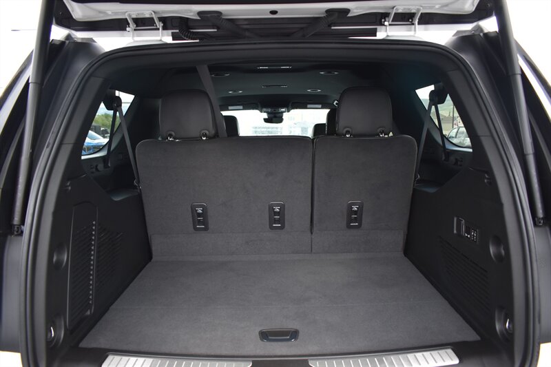 2024 Chevrolet Suburban High Country - Photo 9