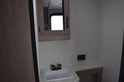 2025 Gulf Stream Ameri-Lite 22RSD   - Photo 16 - Heber City, UT 84032