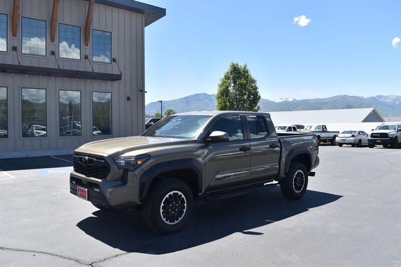 2025 Toyota Tacoma TRD Off-Road - Photo 2 - Heber City, UT 84032