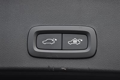 2024 Volvo XC40 B5 Core Dark Theme   - Photo 10 - Heber City, UT 84032