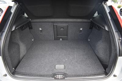 2024 Volvo XC40 B5 Core Dark Theme   - Photo 9 - Heber City, UT 84032