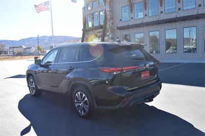 2022 Toyota Highlander XLE   - Photo 6 - Heber City, UT 84032