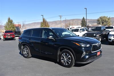 2022 Toyota Highlander XLE SUV