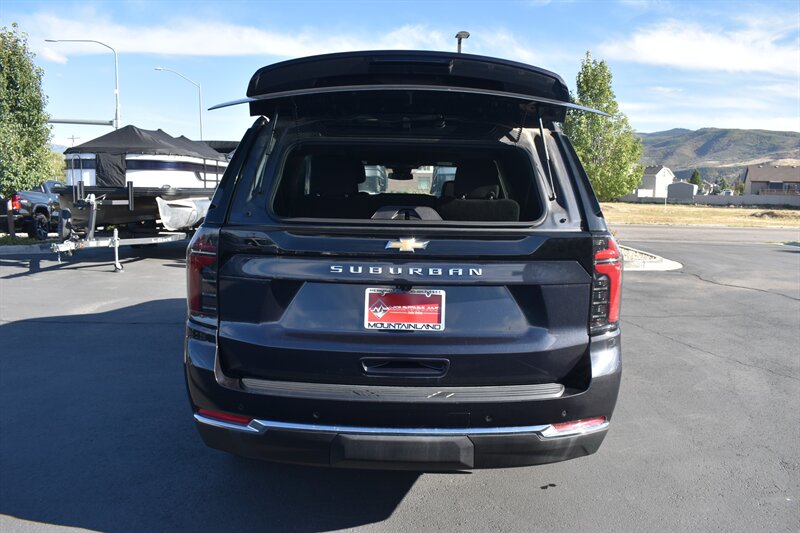 2025 Chevrolet Suburban LS - Photo 8 - Heber City, UT 84032