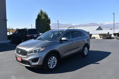 2017 Kia Sorento LX   - Photo 2 - Heber City, UT 84032