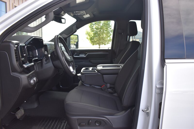 2025 GMC Sierra 3500HD SLE - Photo 13 - Heber City, UT 84032