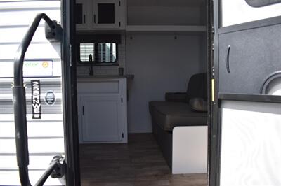 2023 Keystone Hideout M-25BHN   - Photo 14 - Heber City, UT 84032