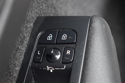 2024 Volvo XC40 B5 Core Dark Theme   - Photo 18 - Heber City, UT 84032