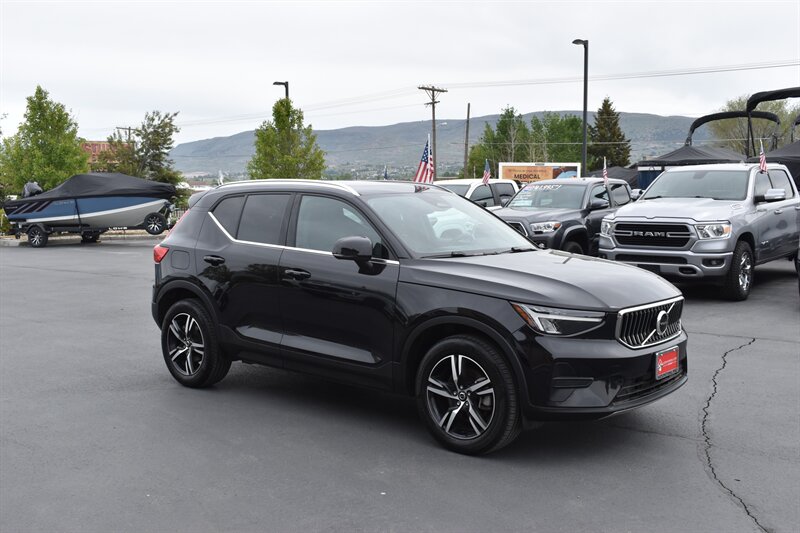 2024 Volvo XC40 B5 Core Dark Theme - Photo 1 - Heber City, UT 84032