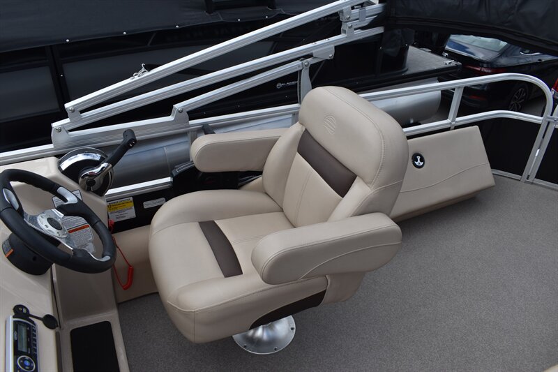 2017 Sun Tracker 24 DLX Fishing Barge - Photo 32 - Heber City, UT 84032
