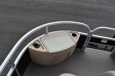2017 Sun Tracker 24 DLX Fishing Barge - Photo 16 - Heber City, UT 84032