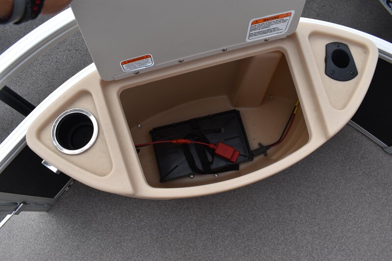2017 Sun Tracker 24 DLX Fishing Barge - Photo 19 - Heber City, UT 84032