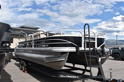 2017 Sun Tracker 24 DLX Fishing Barge - Photo 3 - Heber City, UT 84032