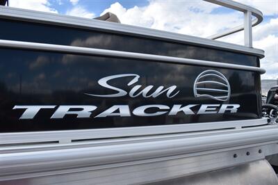 2017 Sun Tracker 24 DLX Fishing Barge - Photo 11 - Heber City, UT 84032