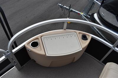 2017 Sun Tracker 24 DLX Fishing Barge - Photo 18 - Heber City, UT 84032