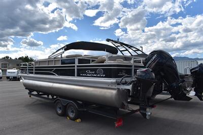2017 Sun Tracker 24 DLX Fishing Barge - Photo 5 - Heber City, UT 84032