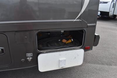 2014 Four Winds Thor 33SW - Photo 14 - Heber City, UT 84032