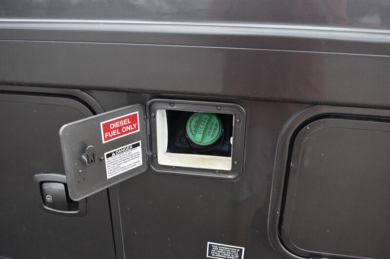 2014 Four Winds Thor 33SW - Photo 15 - Heber City, UT 84032