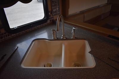 2014 Four Winds Thor 33SW - Photo 36 - Heber City, UT 84032