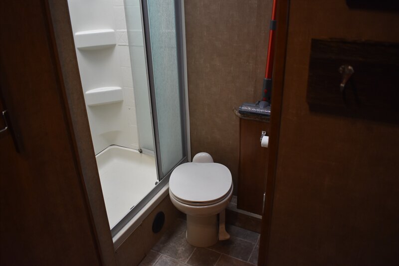 2014 Four Winds Thor 33SW - Photo 45 - Heber City, UT 84032