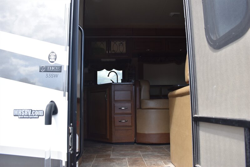 2014 Four Winds Thor 33SW - Photo 25 - Heber City, UT 84032