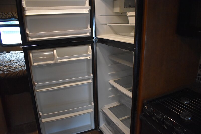 2014 Four Winds Thor 33SW - Photo 44 - Heber City, UT 84032