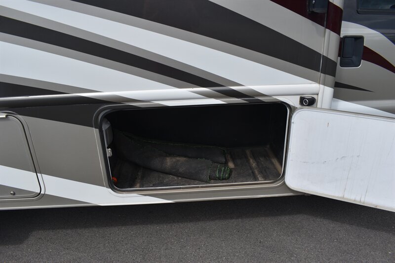 2014 Four Winds Thor 33SW - Photo 12 - Heber City, UT 84032