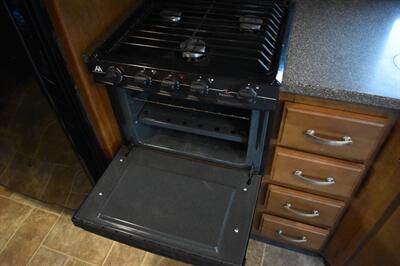 2014 Four Winds Thor 33SW - Photo 43 - Heber City, UT 84032