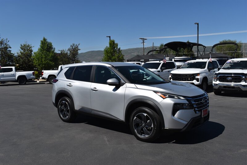 2024 Nissan Rogue SV - Photo 1 - Heber City, UT 84032