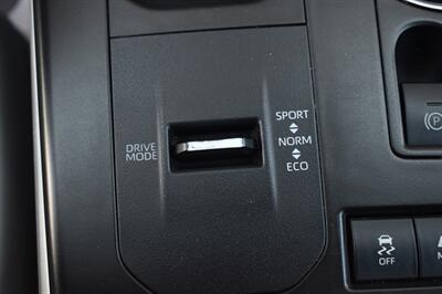 2021 Toyota Highlander Hybrid XLE   - Photo 24 - Heber City, UT 84032