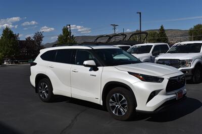2021 Toyota Highlander Hybrid XLE SUV